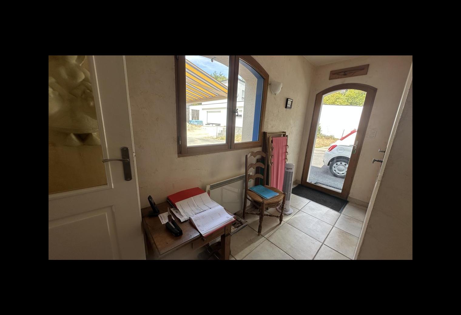 efbd95be-d3f6-4630-91a4-894ebcf66eeb.jpg