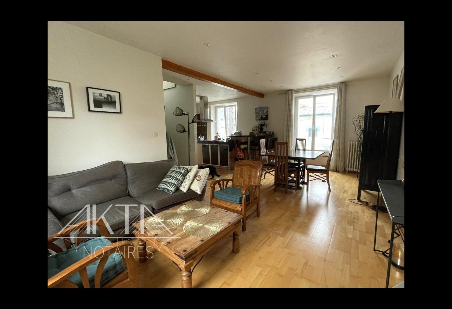 dc1ae4d4-5a49-439e-876c-dd1d1b89a7bc.jpg