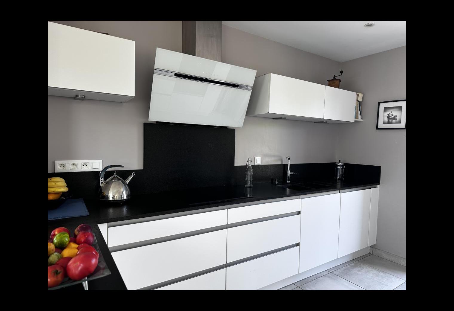 76aad379-cdd2-4ce8-b1c4-e11c81250b37.jpg