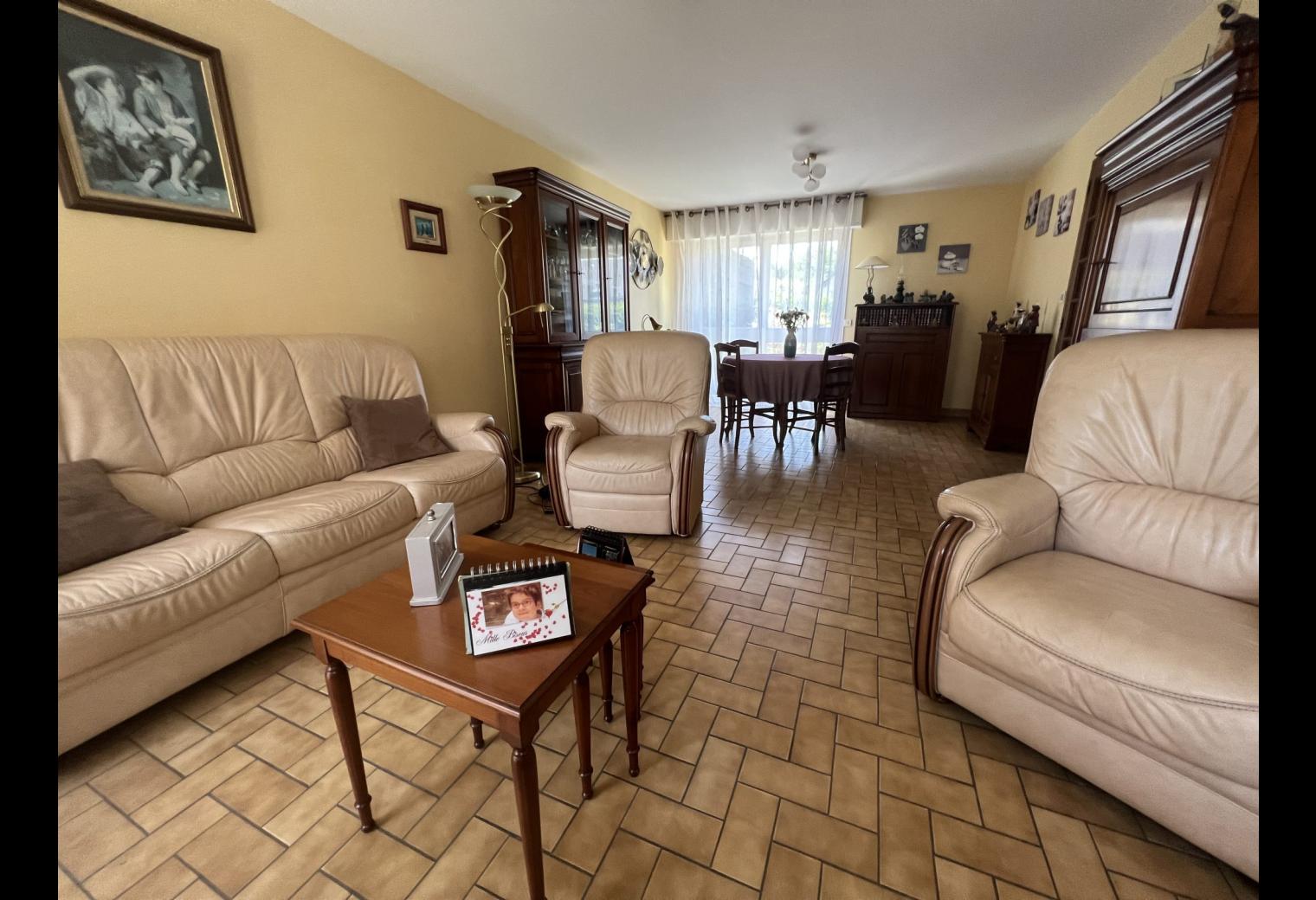 74c210bf-a8b3-48dc-8522-df80859b5c29.jpg