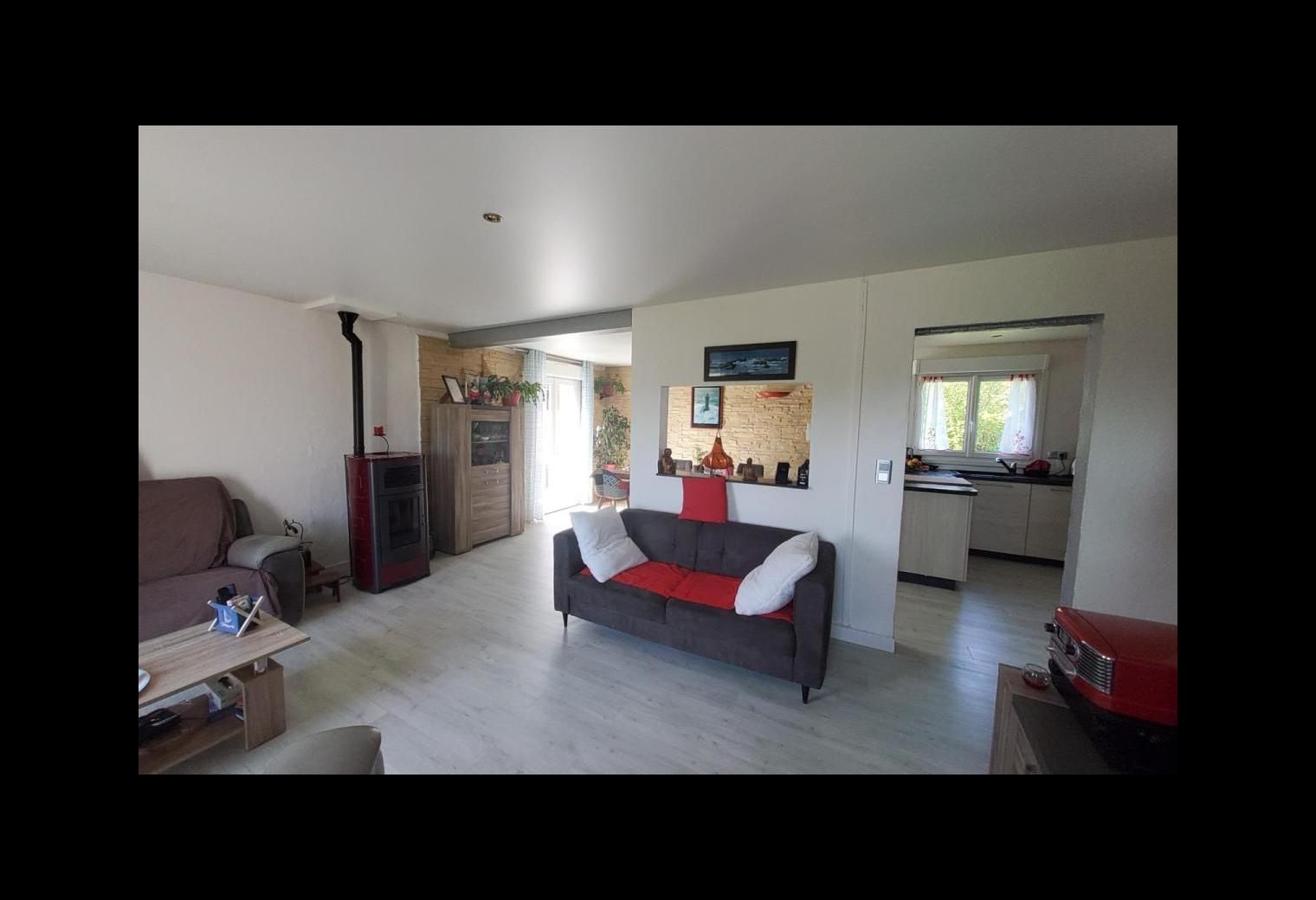 28ce4837-17d9-427a-8788-cb8de34ebd28.jpg
