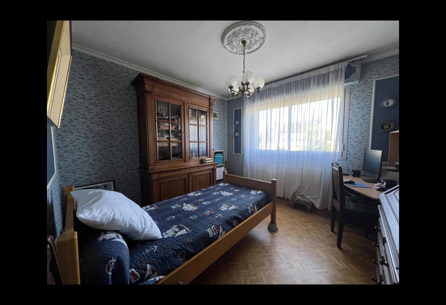 2ec49076-87e3-4306-9764-c66041ff5806.jpg