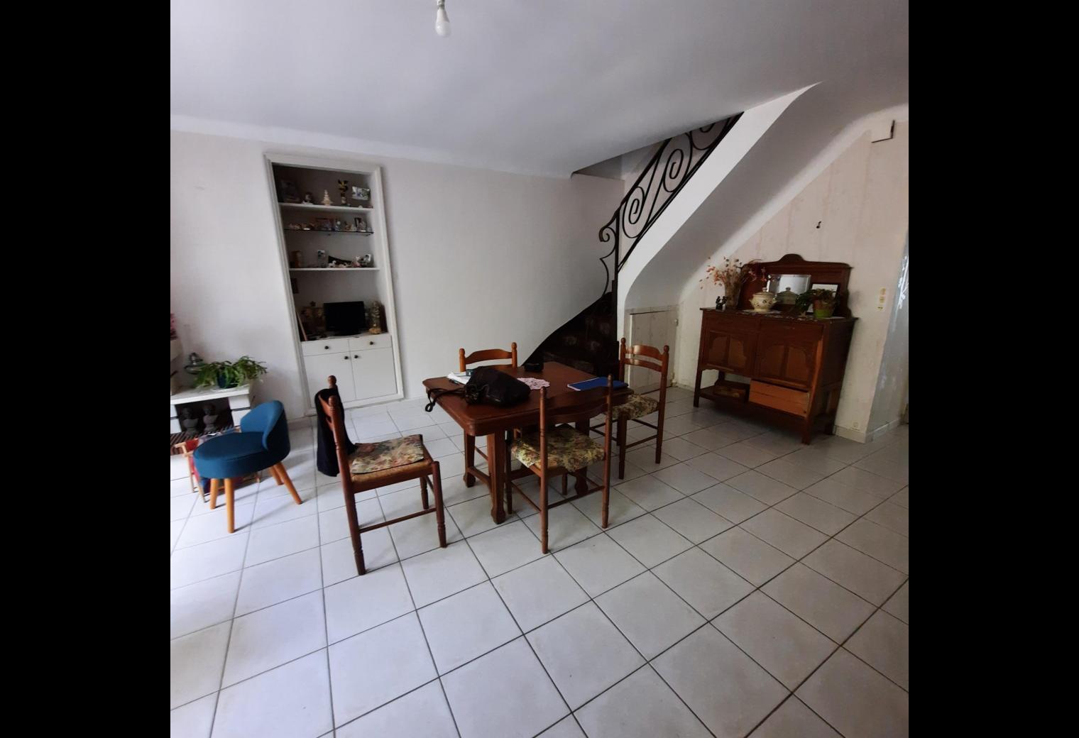 1aed94fa-ed3a-4c87-8ead-2e4ad93affac.jpg