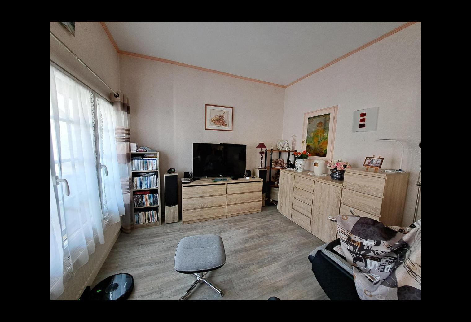 e7270d7e-dd23-4ee8-893b-1497797a1490.jpg
