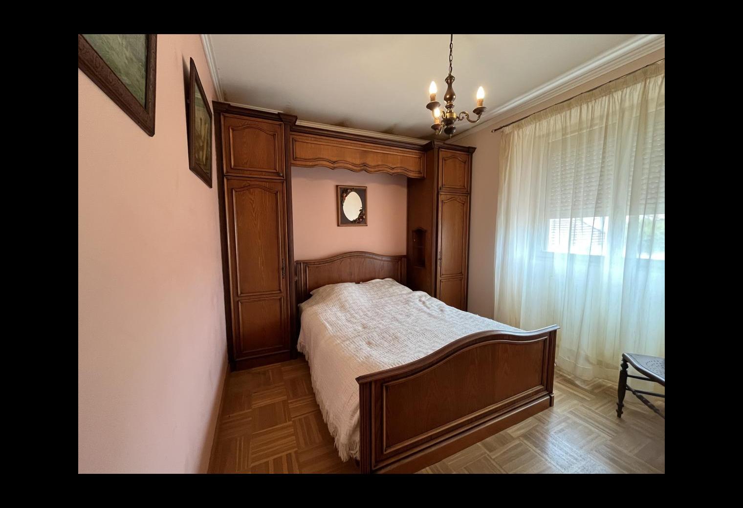 cace8690-1fe3-45d4-b7b1-d371765d391a.jpg