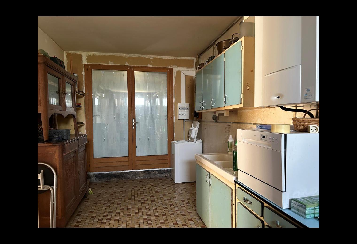 aab8dc2e-25b2-40ae-85d4-8caf816b28b4.jpg