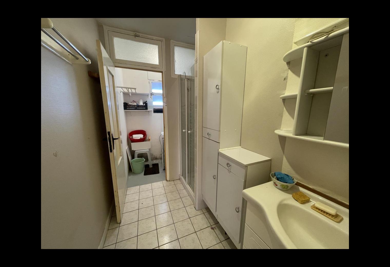 2c94ec4d-4ade-463f-a501-e837d891a421.jpg