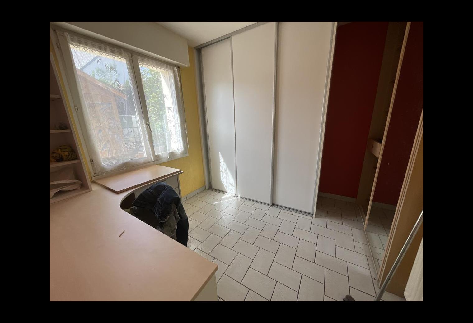 04becdef-6188-4b10-a386-0dbf4b61a20f.jpg