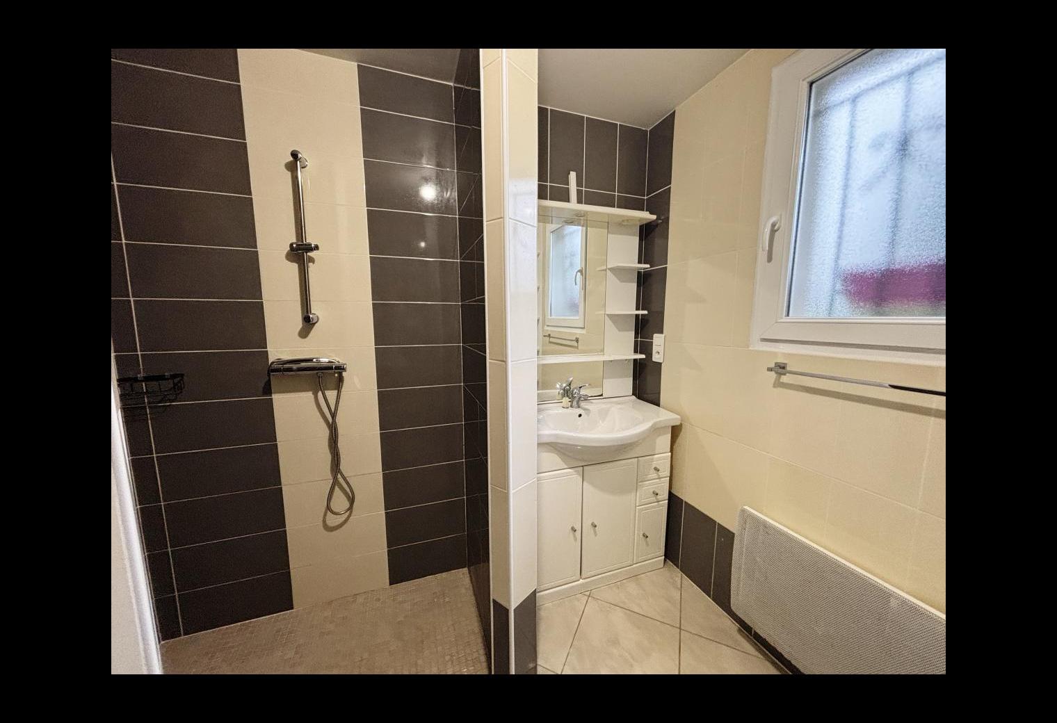 4ba5eaf5-8596-4ff8-8e53-db9b39ce8018.jpg