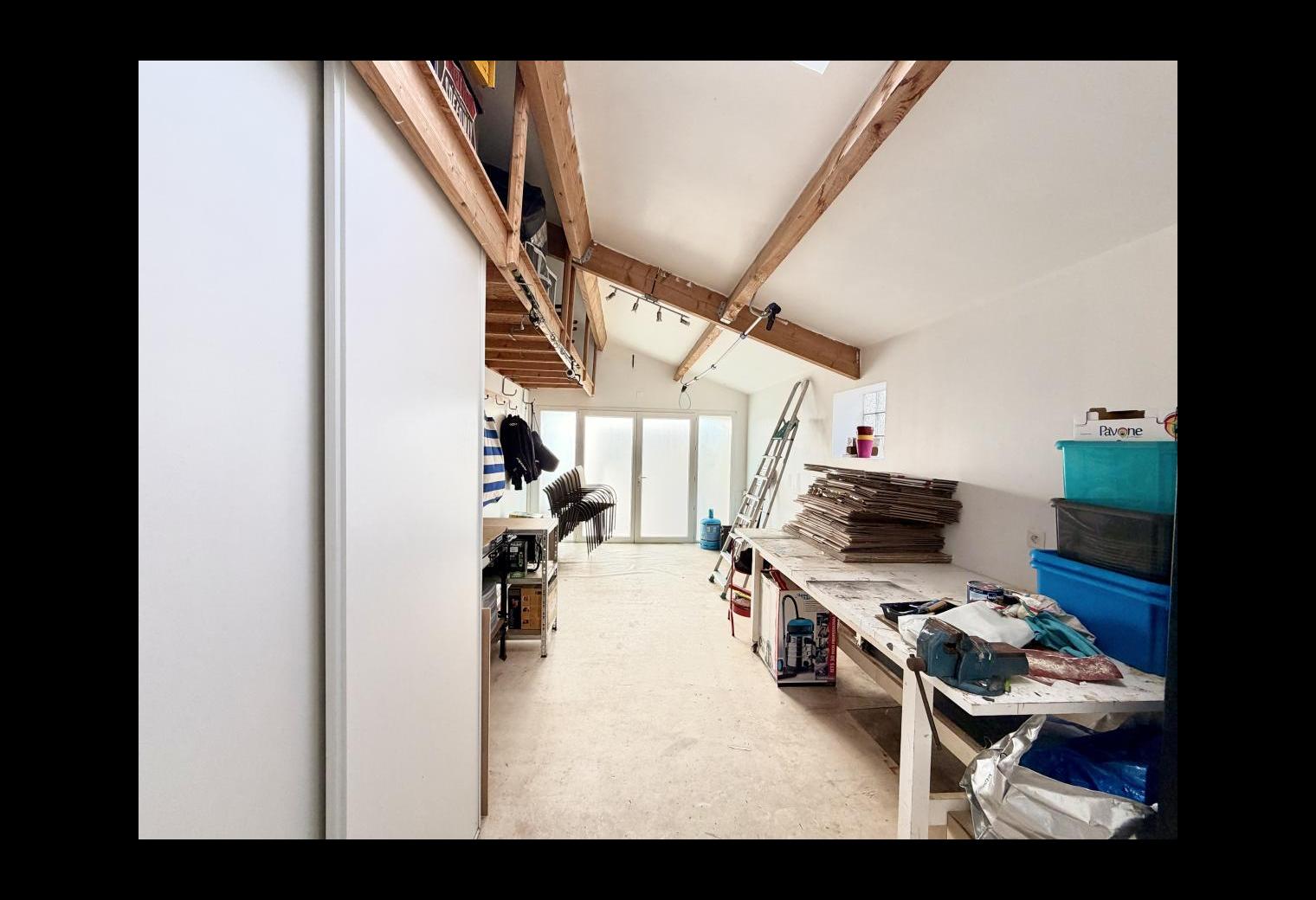 a255ecbb-8974-40f9-bc52-cccdaa858a5c.jpg