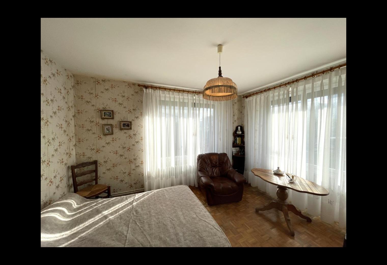 fb7a0600-2c40-45d6-9724-523843eaedbf.jpg