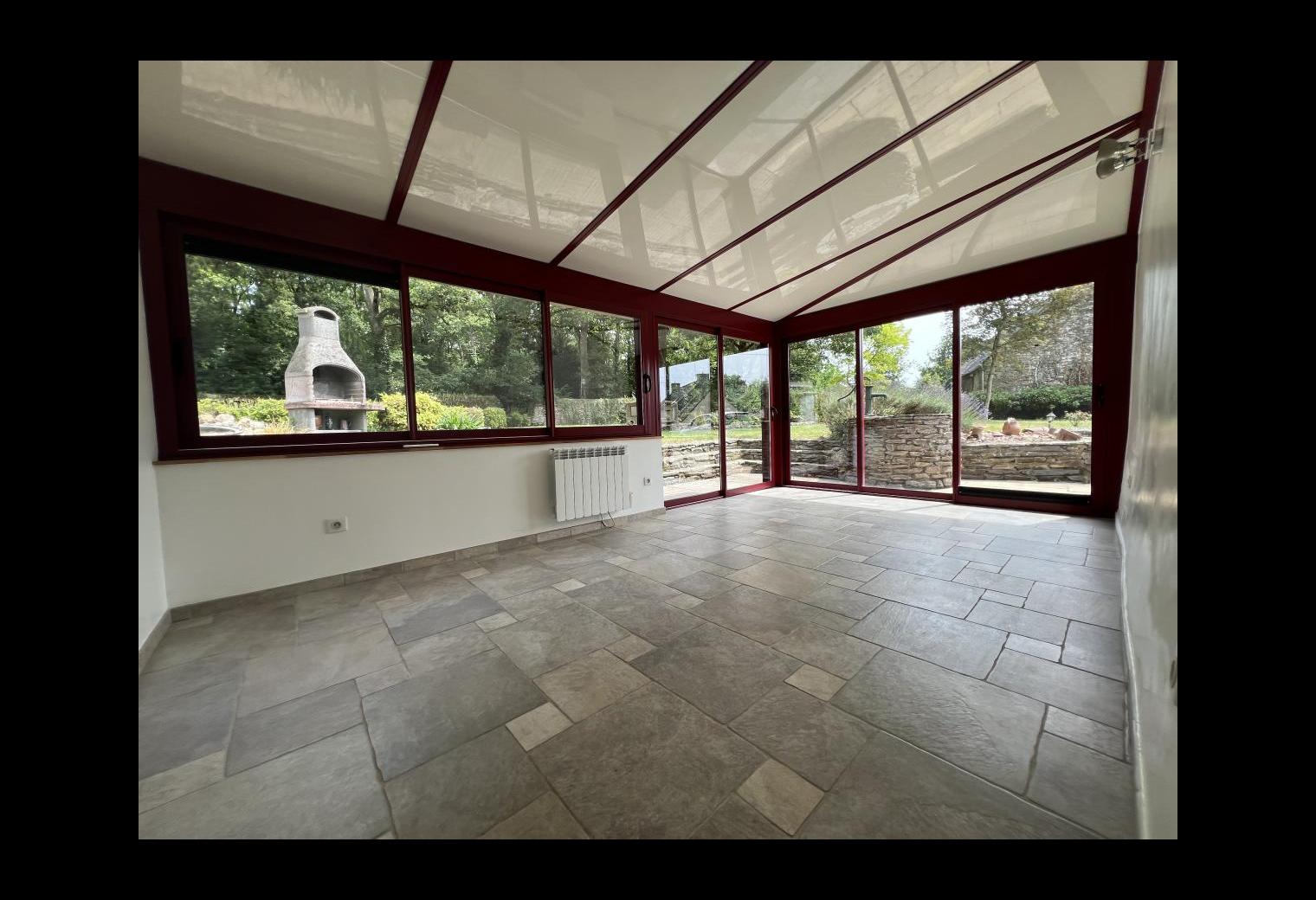 b3677a2b-d2c9-4593-b15d-7d6129d5635a.jpg