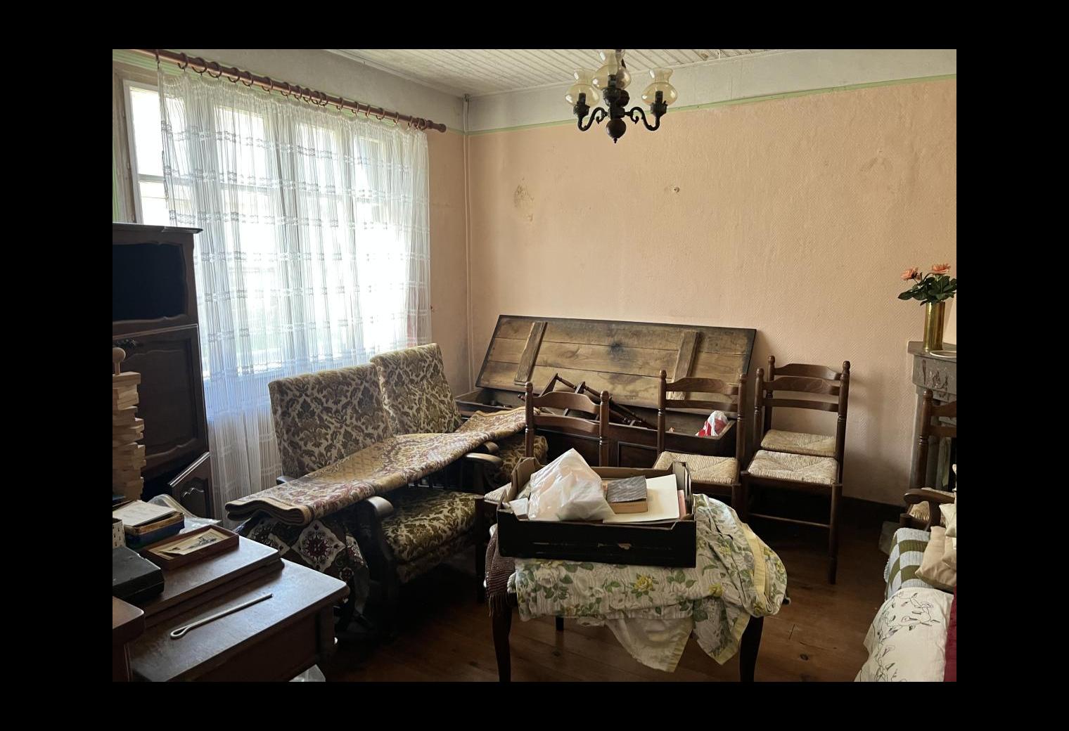 f53acac1-a5a7-4ddf-97d3-3e2c405fec97.jpg