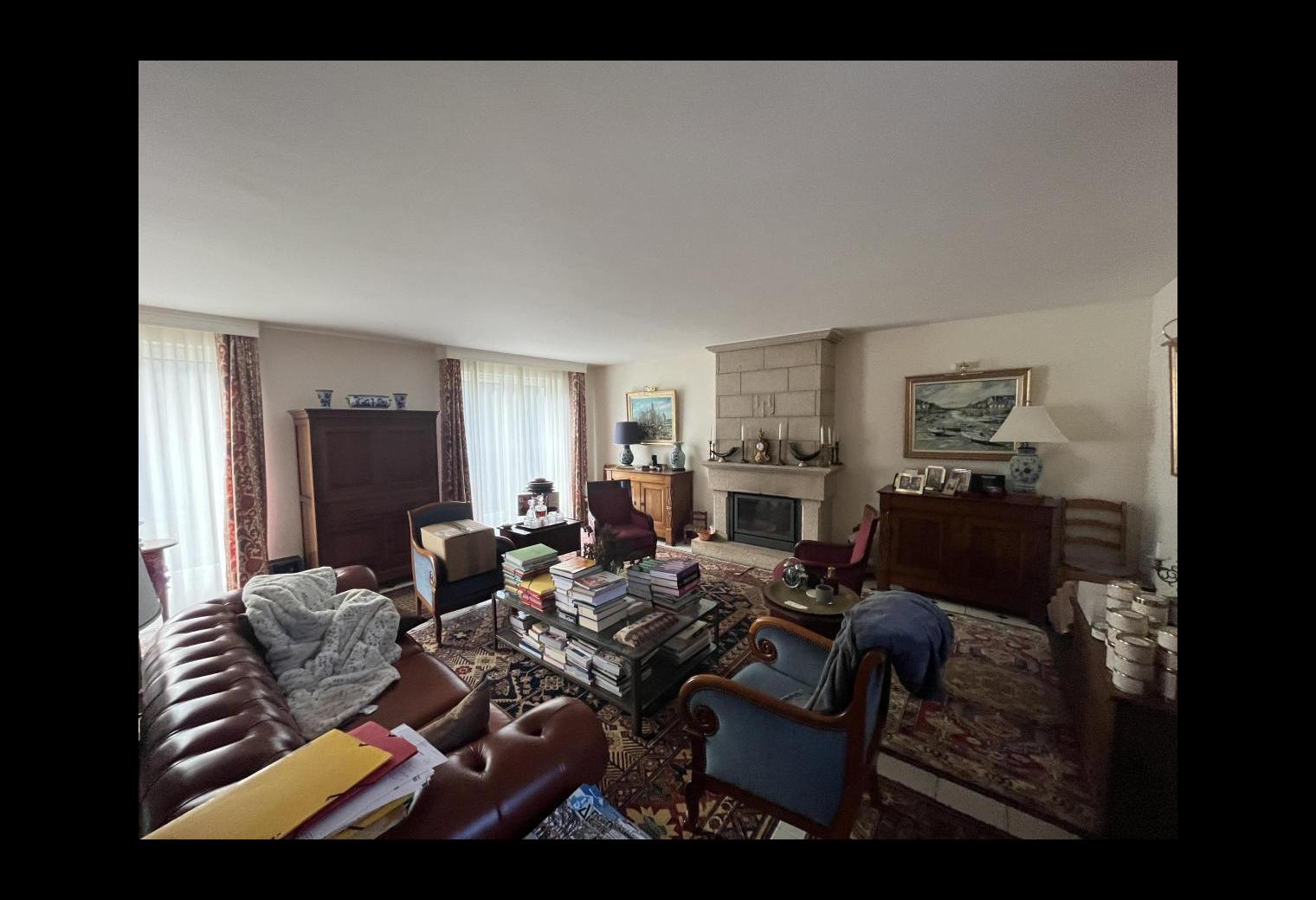 ff0fb1b8-5534-4dc7-baf1-95410f868ea3.jpg