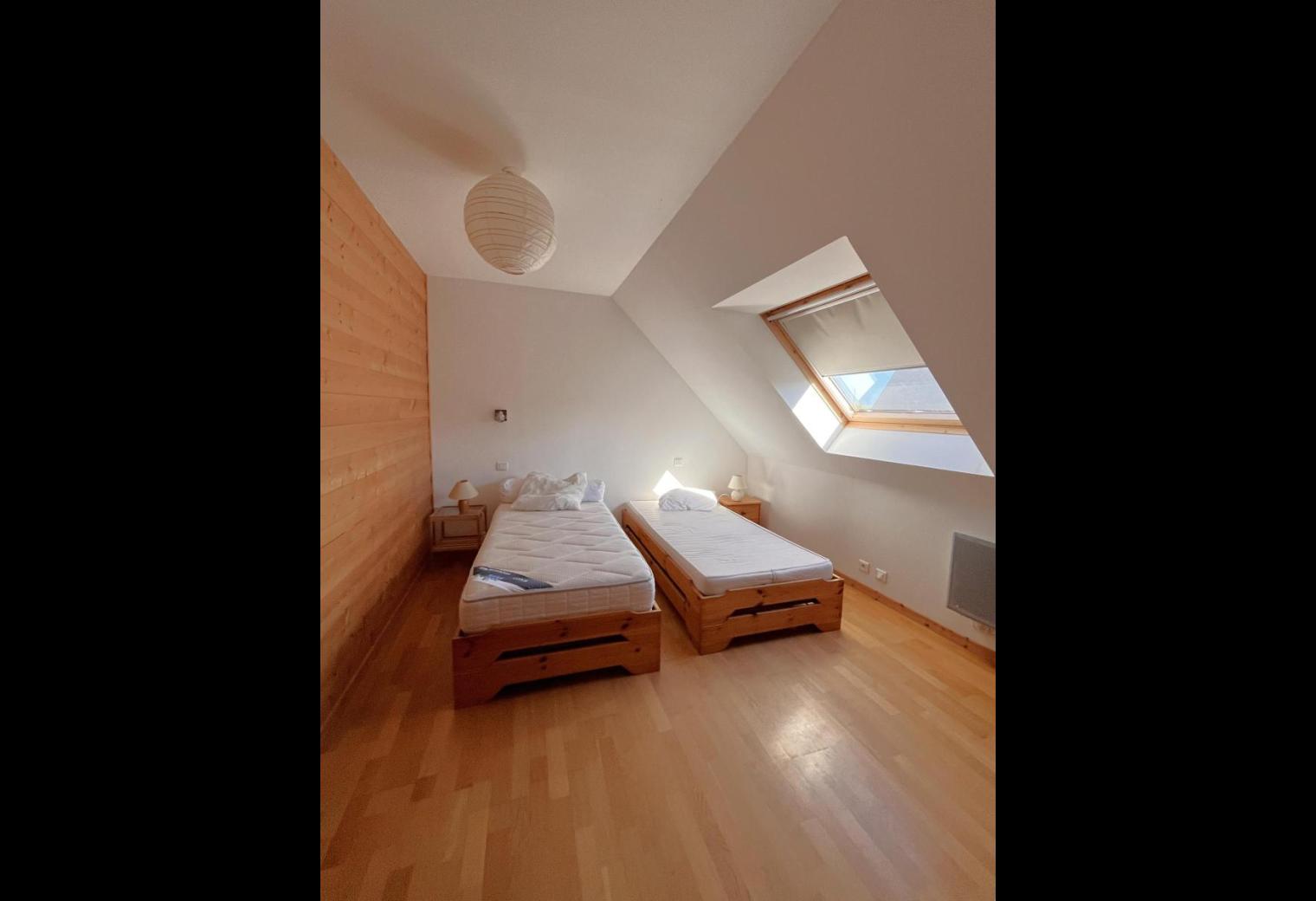 d735bff4-ee99-4d81-bedd-9311460cdabf.jpg