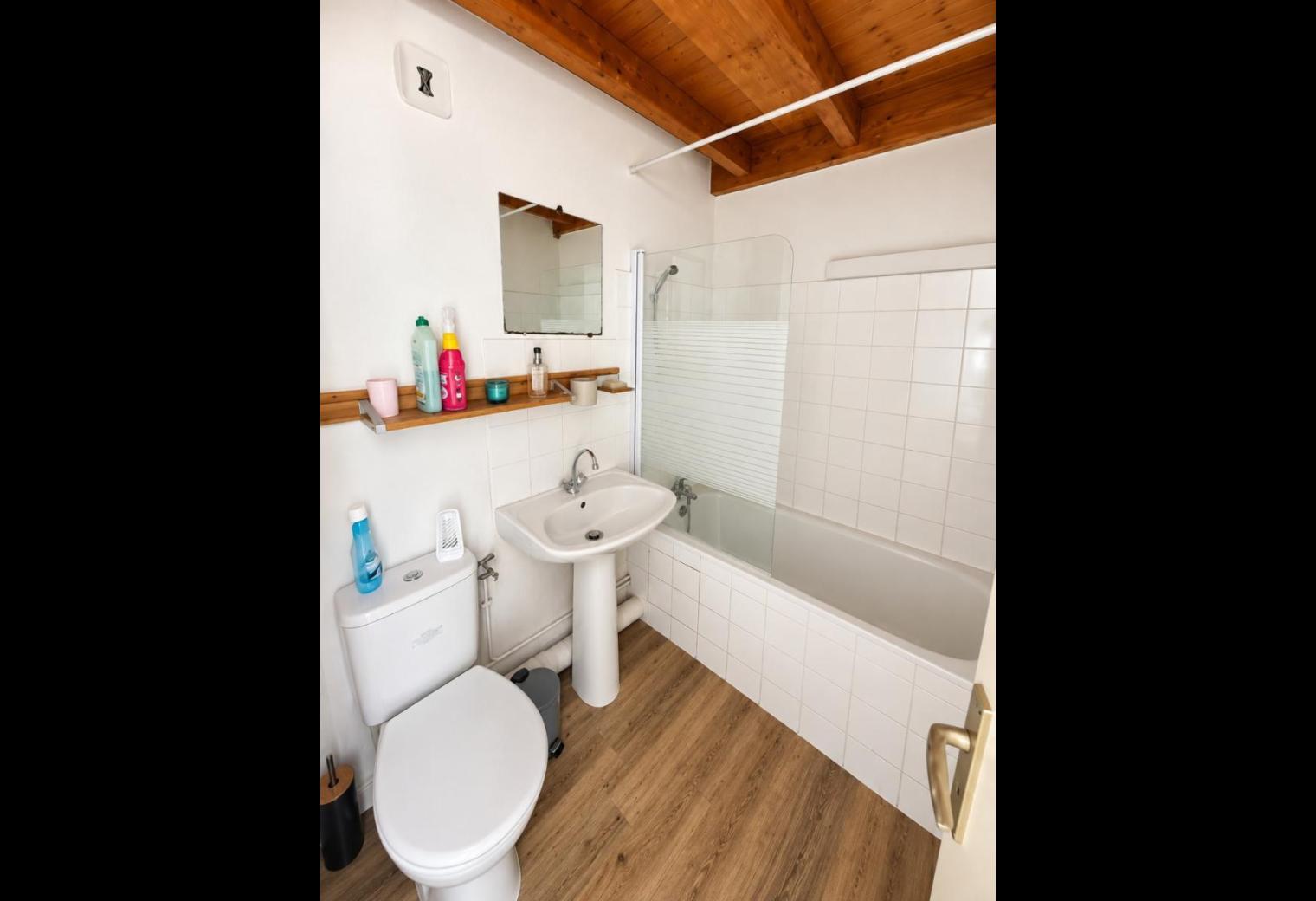 eccb498a-2d12-4230-81b2-741570dc191a.jpg