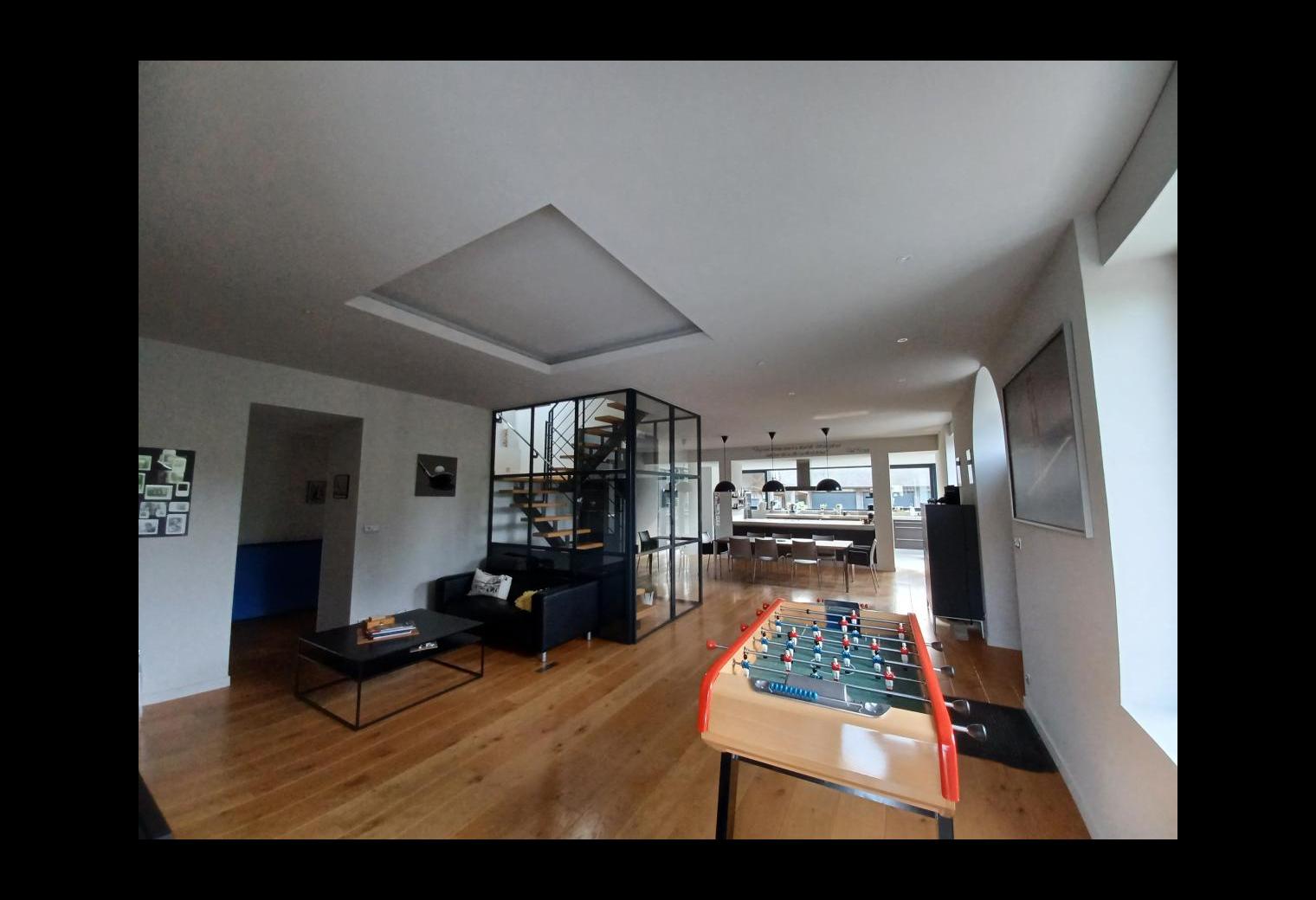 df3bd0ea-c3f8-4605-a22f-0972e1b05037.jpg