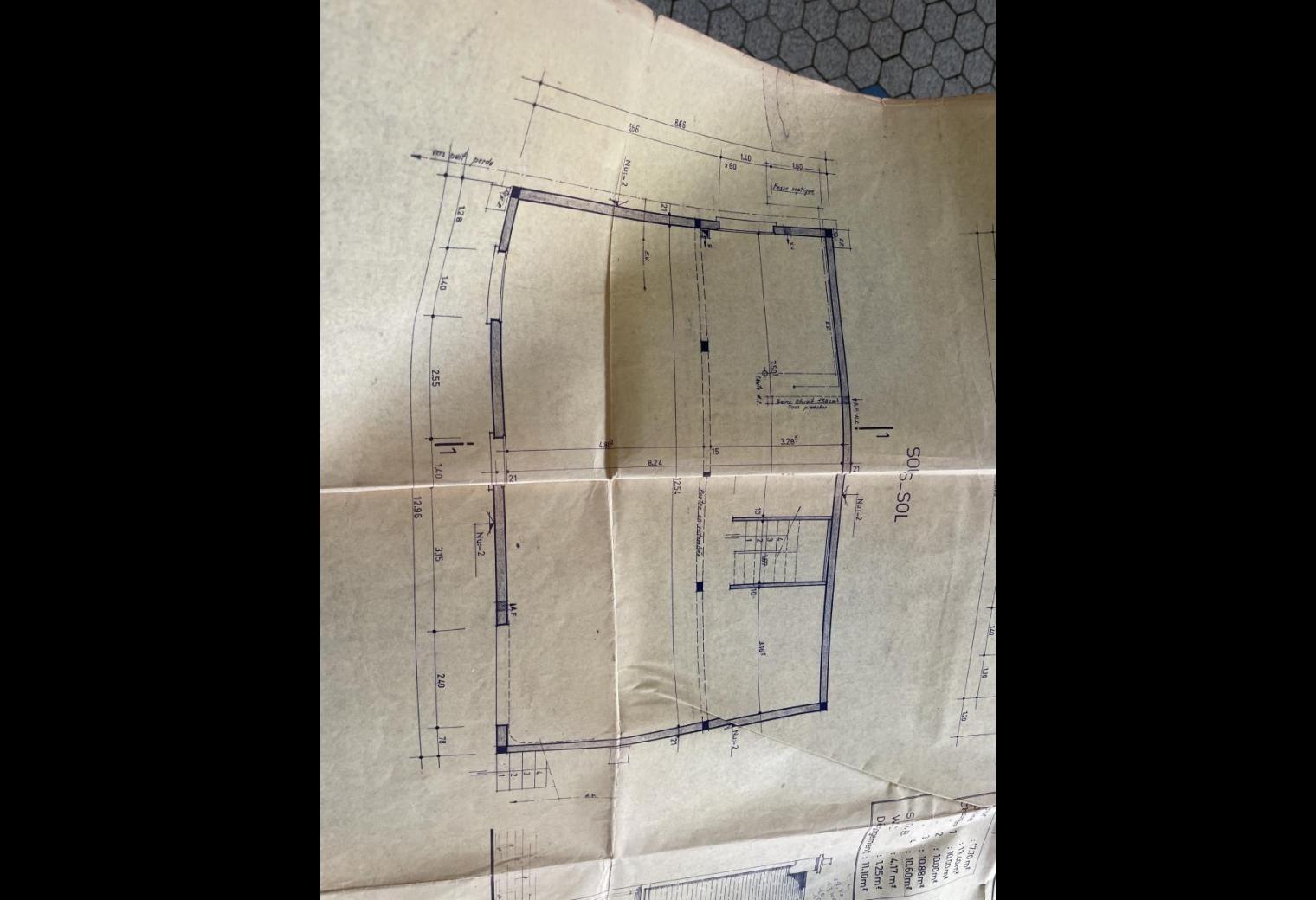 a2c32648-655a-4c80-a643-1e219e165fee.jpg