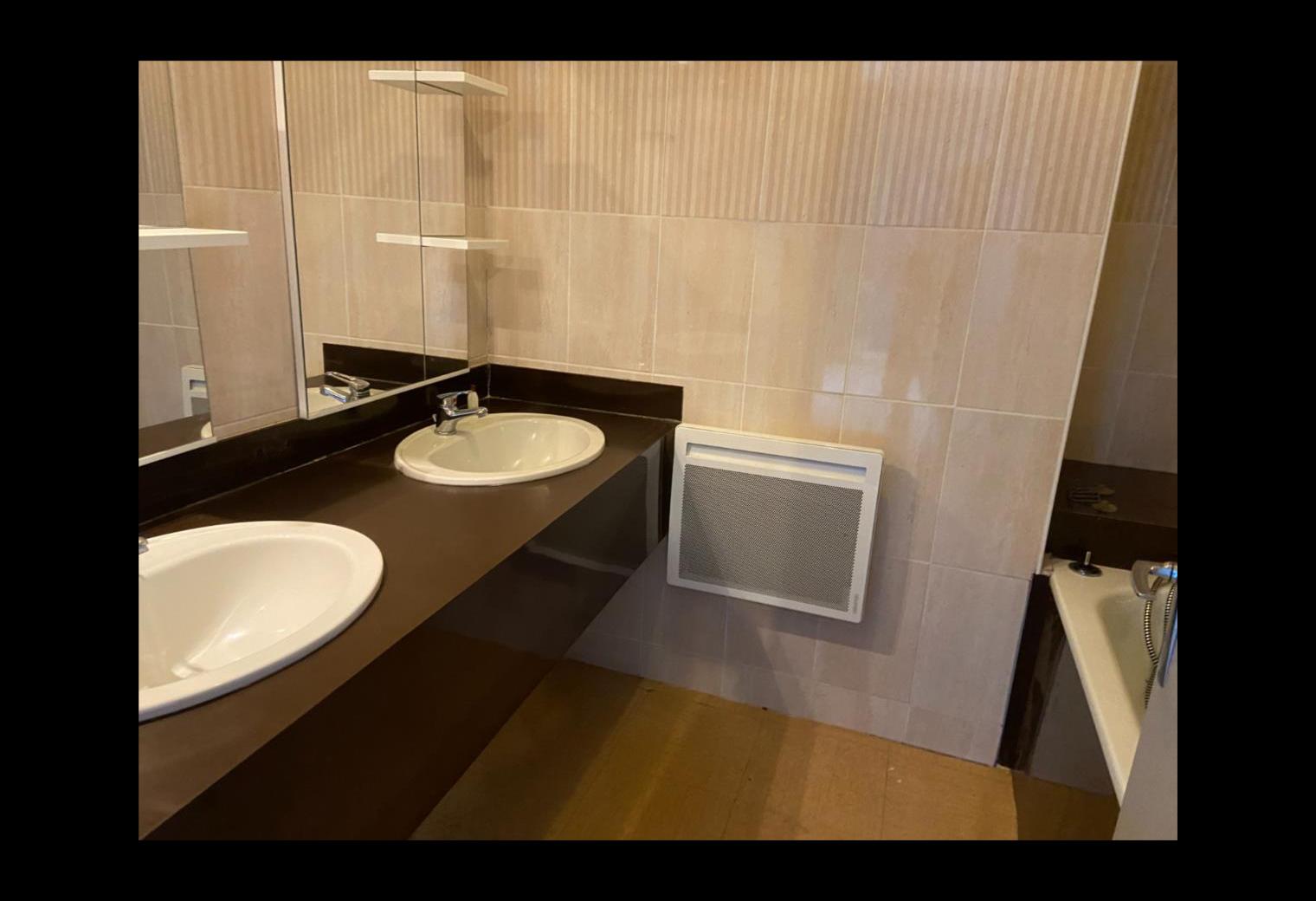 5de5a1a2-7098-4125-bd6e-a6f3cd797670.jpg