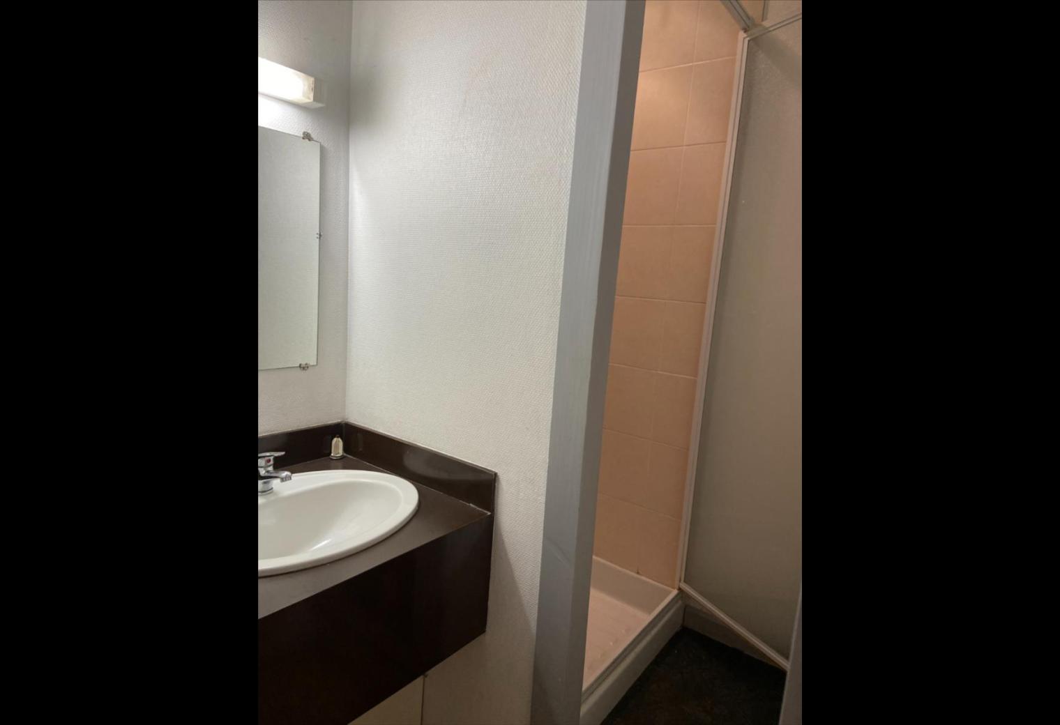 8dda3d14-e499-4ae2-b54b-91c0c7cd7db9.jpg