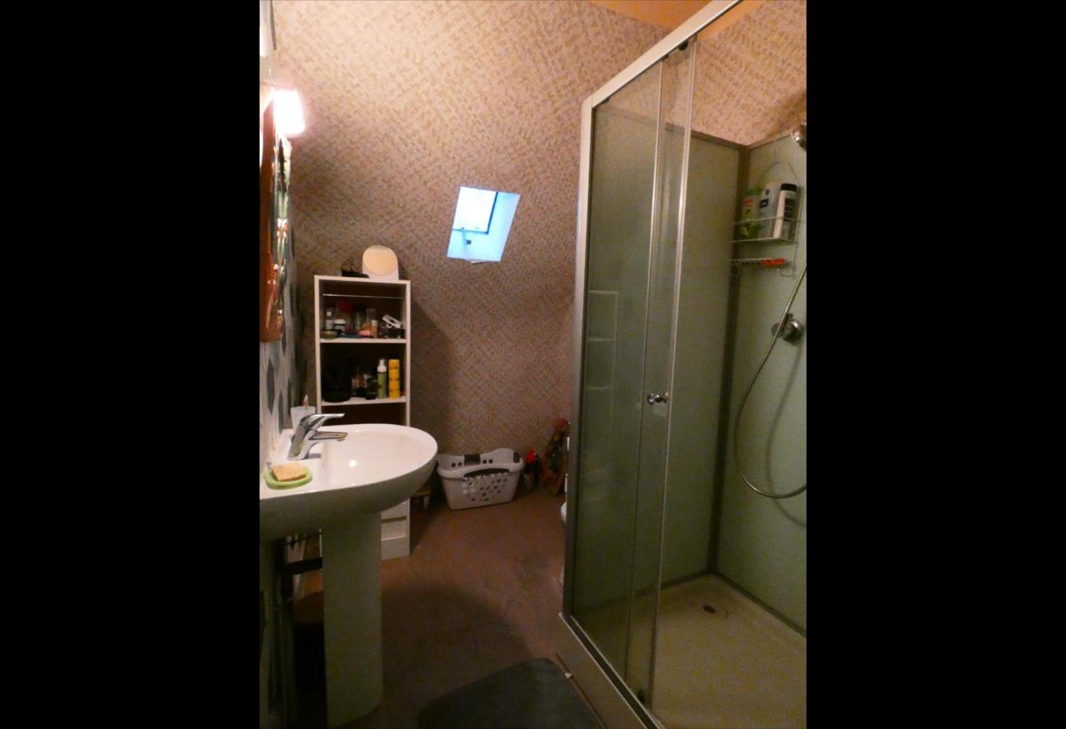 2ff7939a-d02d-40d4-8060-47eb6edf1182.jpg