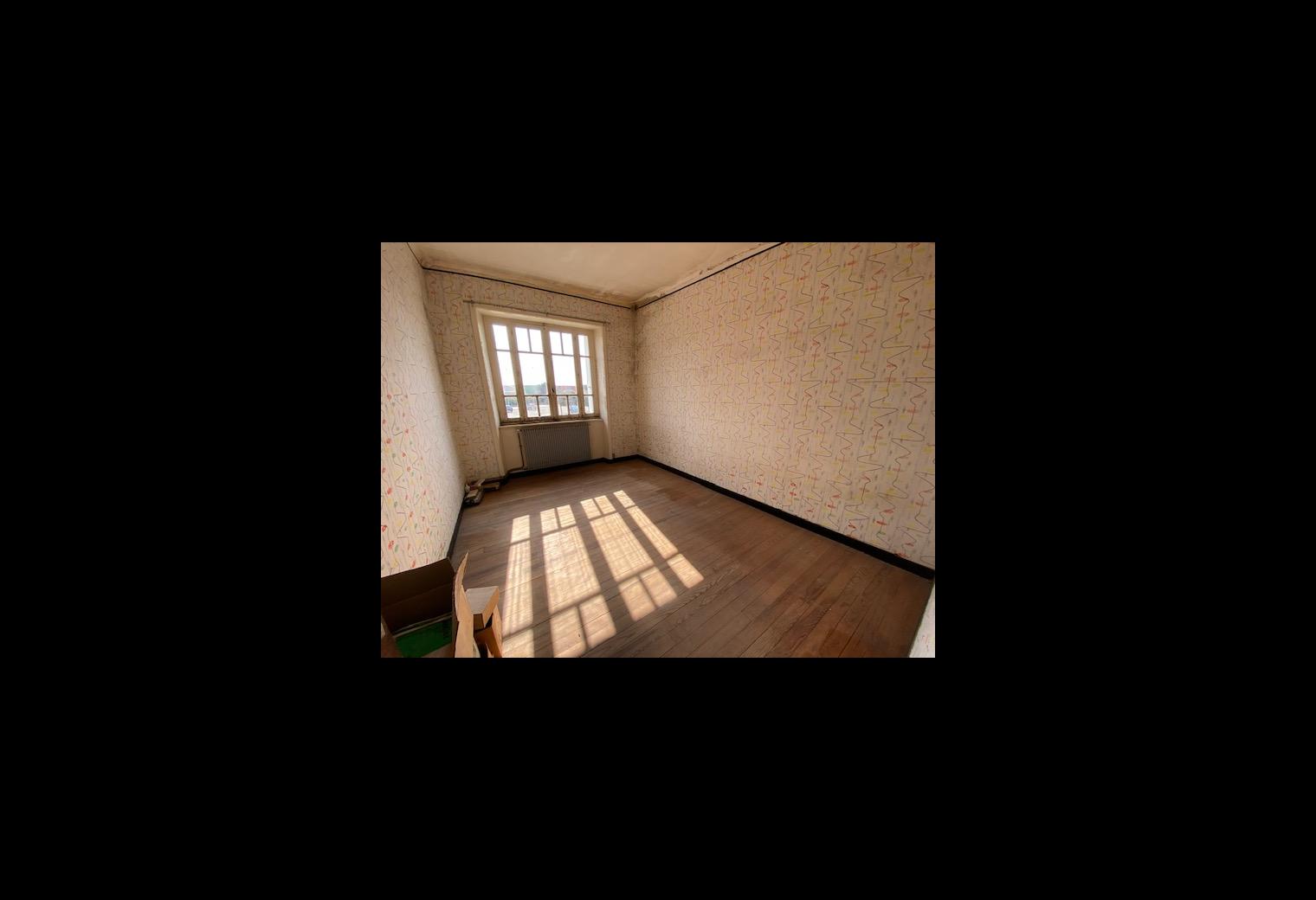 273c3ade-62eb-4bc6-bae2-7b8c8894af60.jpg