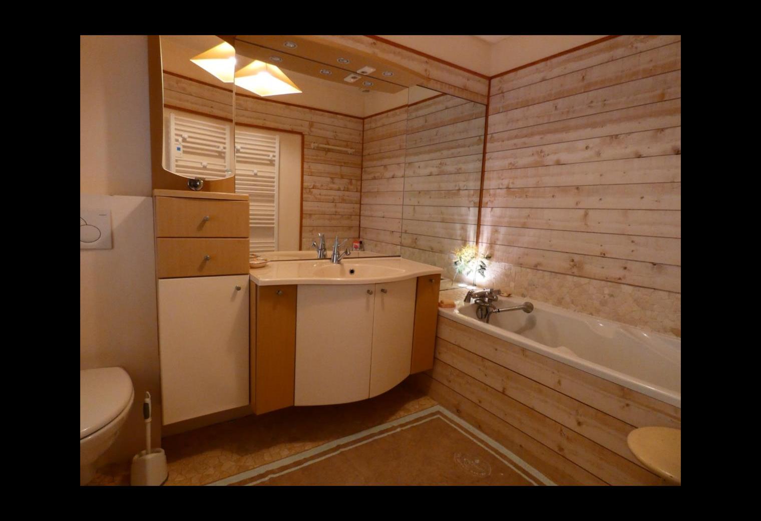 d3b4304d-1bed-423e-9a23-ae1ff7df342d.jpg
