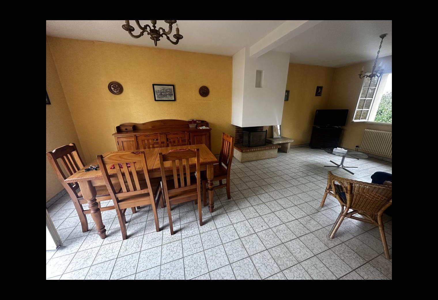 dc4929c8-49d6-48c1-8a13-ea0ccb042e9e.jpg