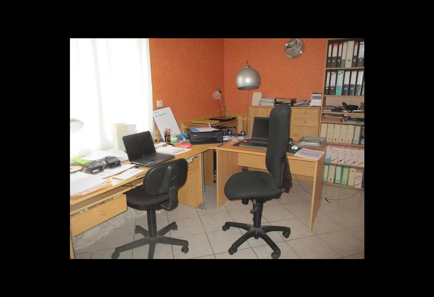 00cbf842-ddc4-4c4a-8f57-6ae9a00c27d6.jpg