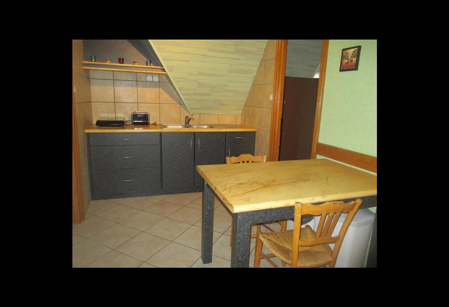 b76ceb3e-f433-469f-acbd-070e40224aff.jpg