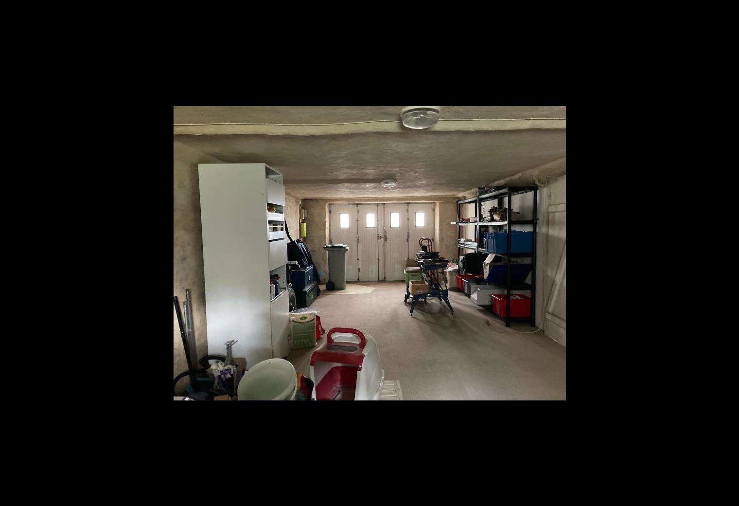 ea9957b2-1a74-479f-bdec-62a013de58a3.jpg