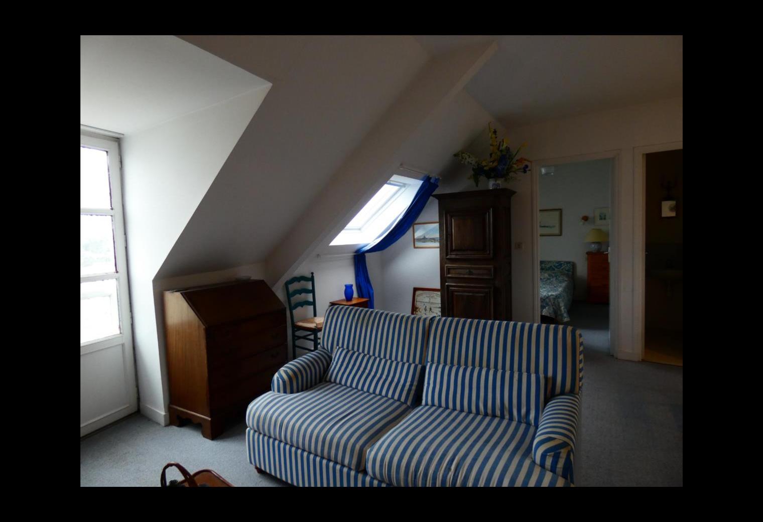 789cb6bb-eb1b-4daf-842c-d68354d02239.jpg