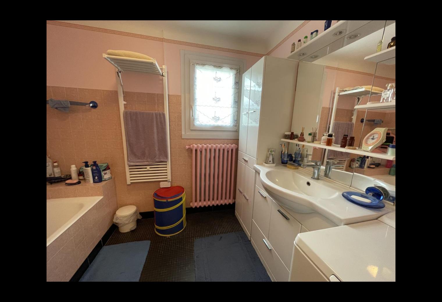 75b7cfb5-c174-4f08-b53c-003a56bed3d1.jpg