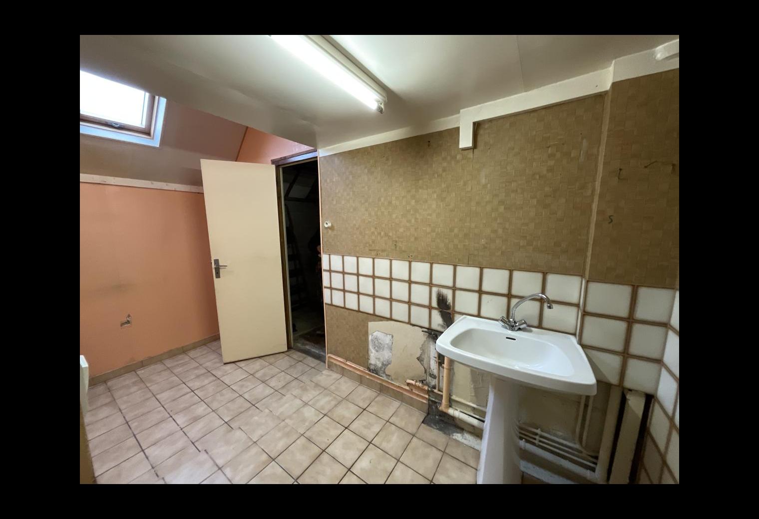 49802a0e-a534-4012-ac18-824abd97a855.jpg