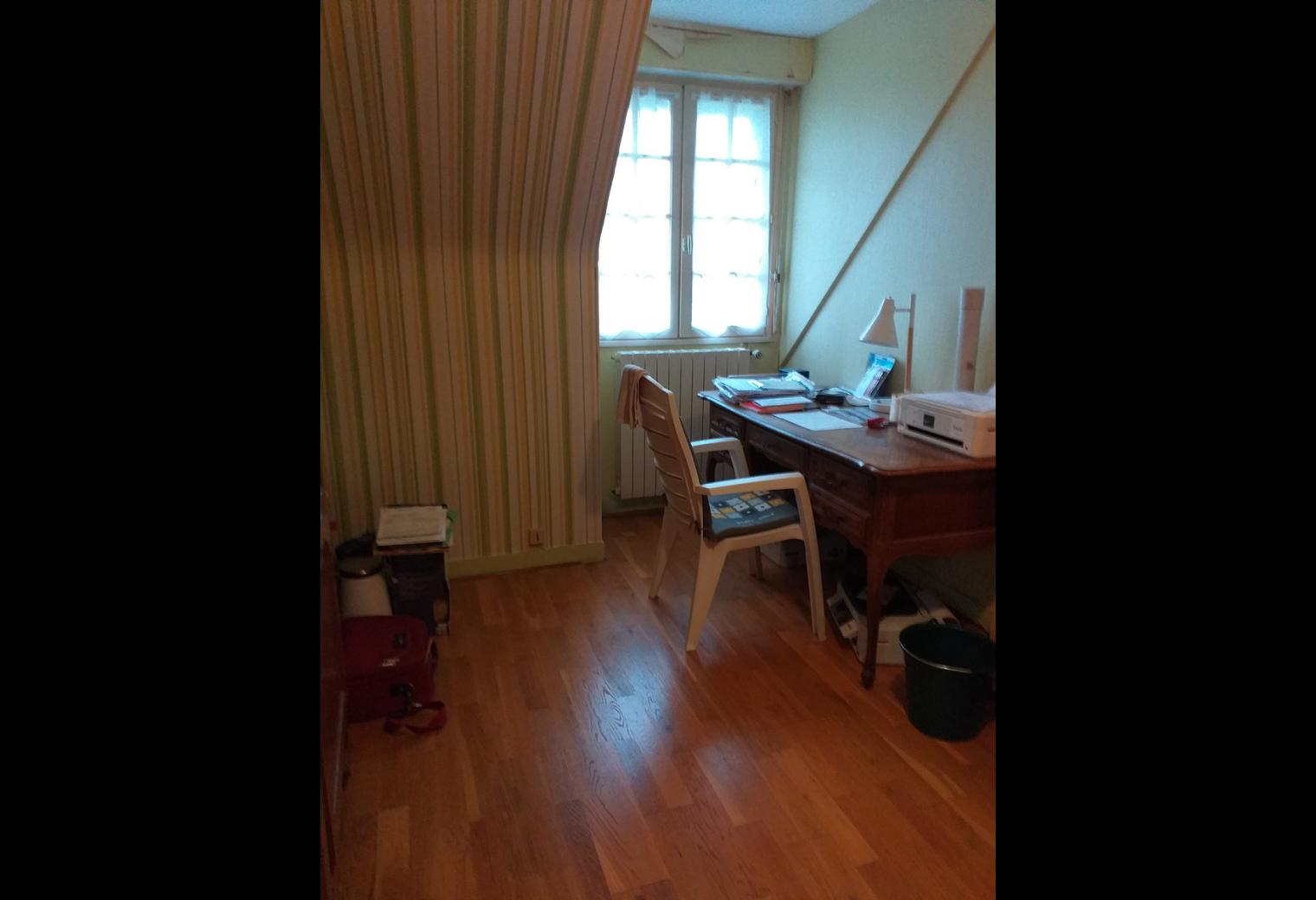 3e3a80a6-7e97-48a5-9e33-e5a1869db04a.jpg