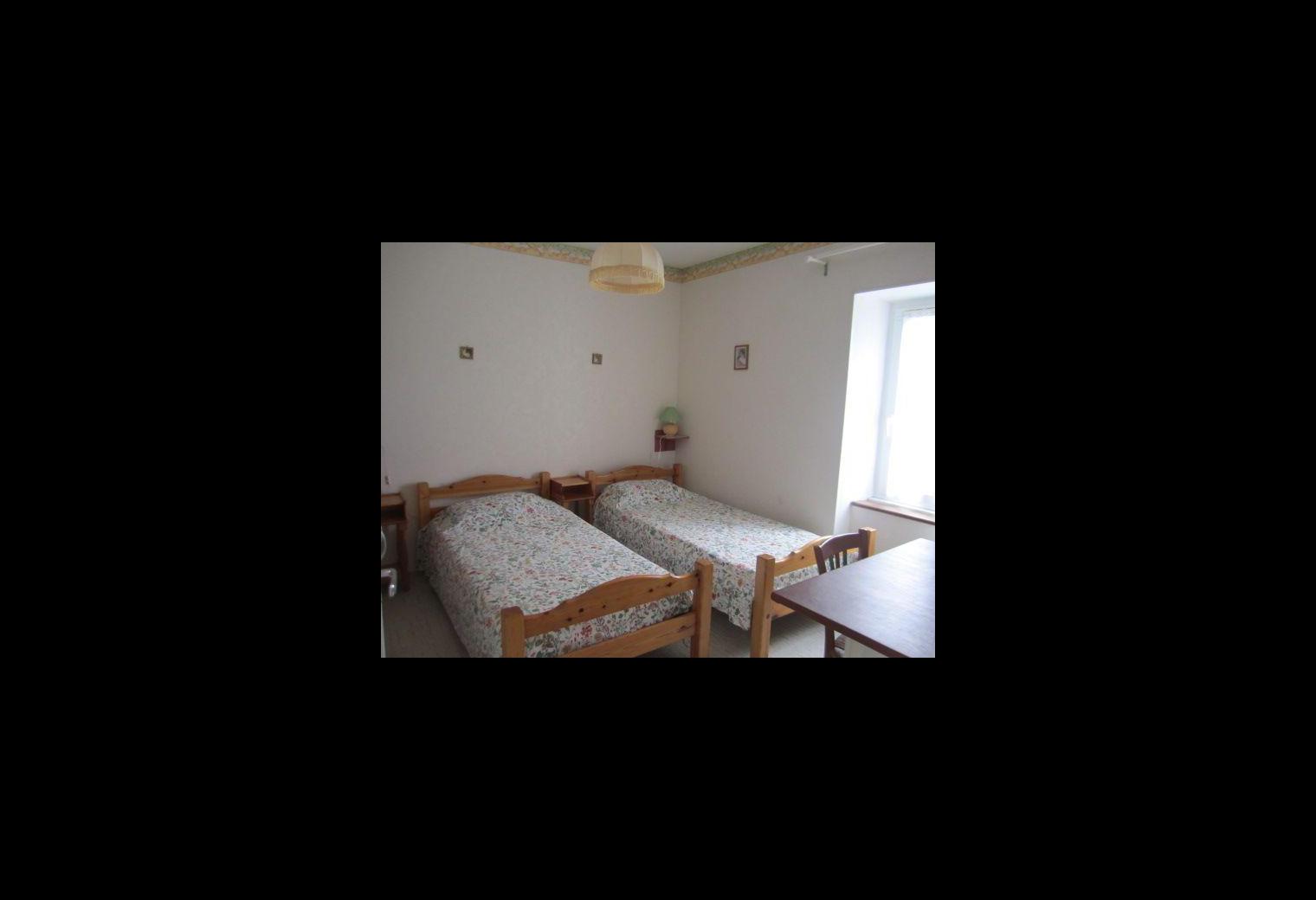 0f78e9ba-09d0-472d-bc30-cd3b019a9680.jpg