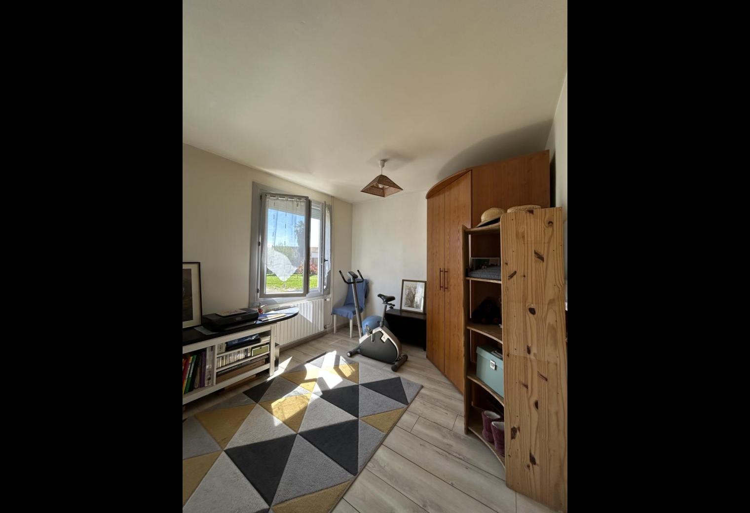 79ab2150-a2ef-4dcb-90f0-3a1878bd6896.jpg