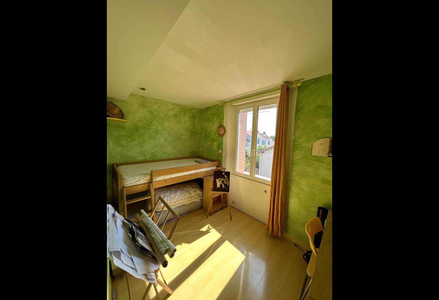4807efb6-121b-47d8-8dc9-01e15e41ec7a.jpg