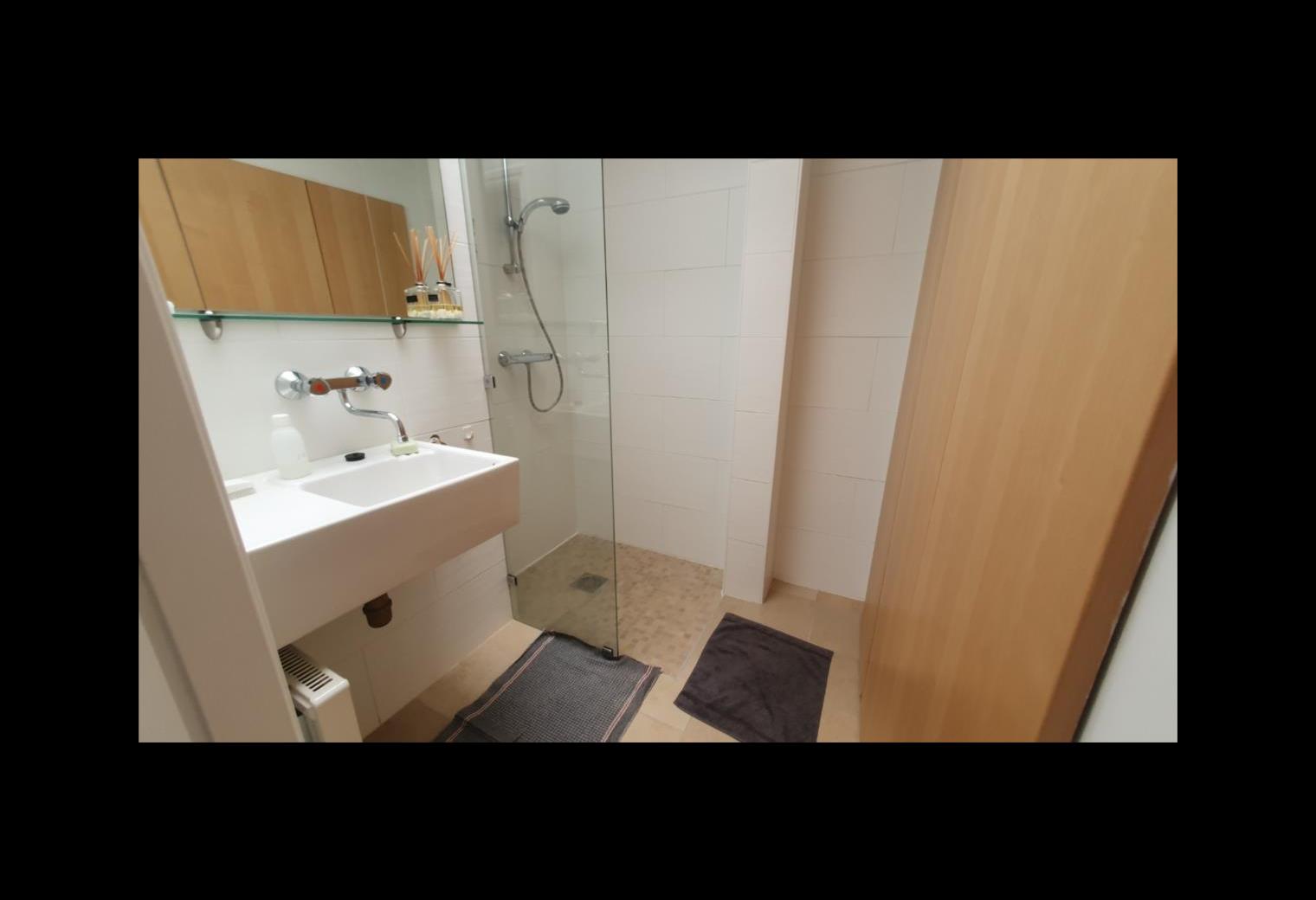 3baf715d-a40a-4795-a402-d5de31097bcc.jpg