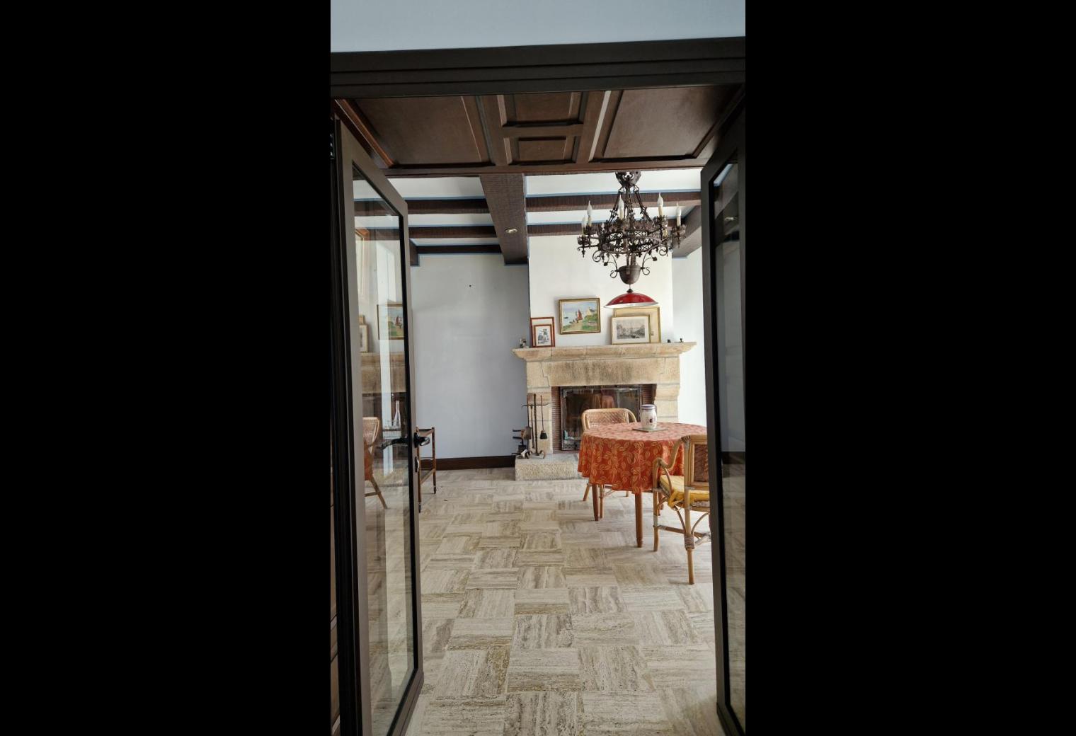 c3d1735f-6a37-442c-b03e-910e42c9557a.jpg