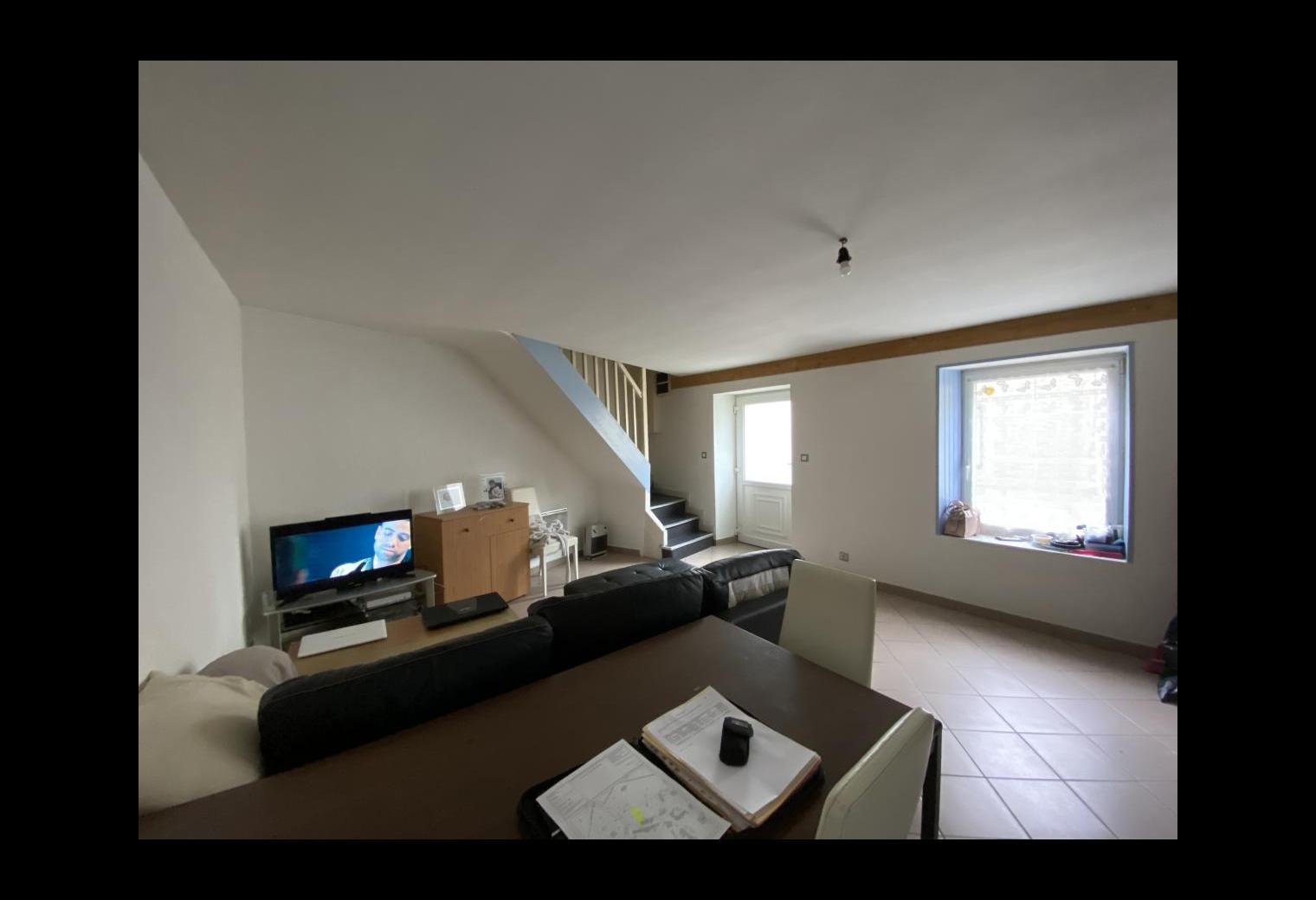 644d79cb-9bba-4cf7-87c0-5322caefab30.jpg