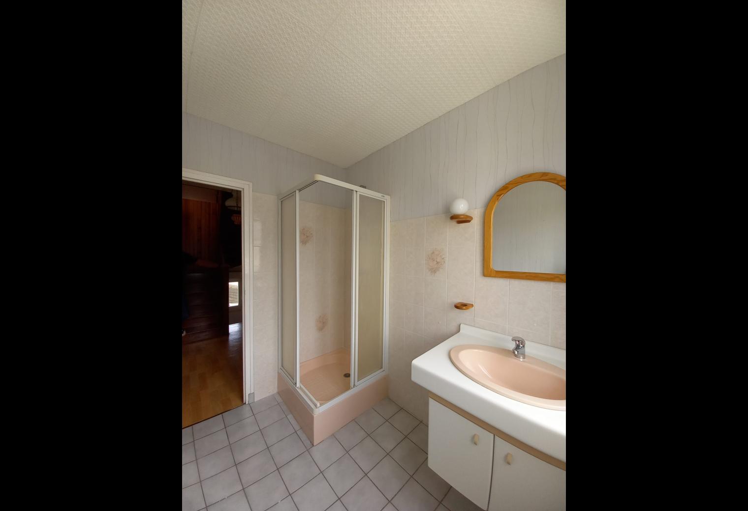 ddc102fb-d218-4ab1-be31-5db606eed09b.jpg