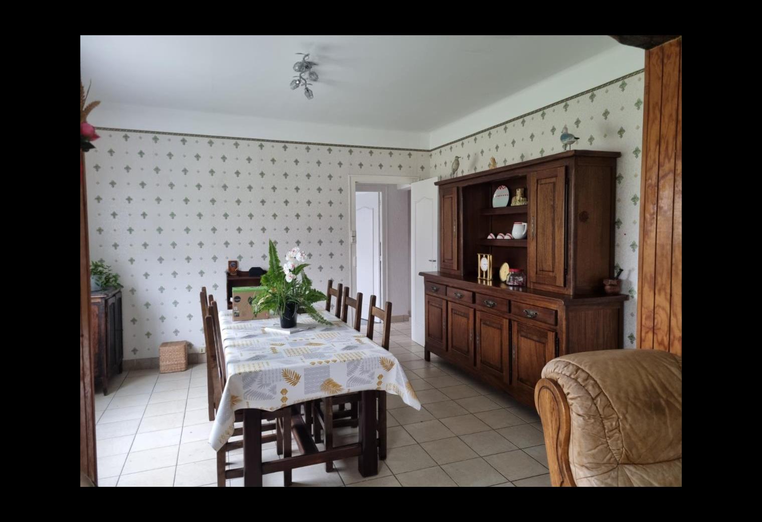 73d970af-d22b-4bda-b6b7-3b6afd5262d3.jpg