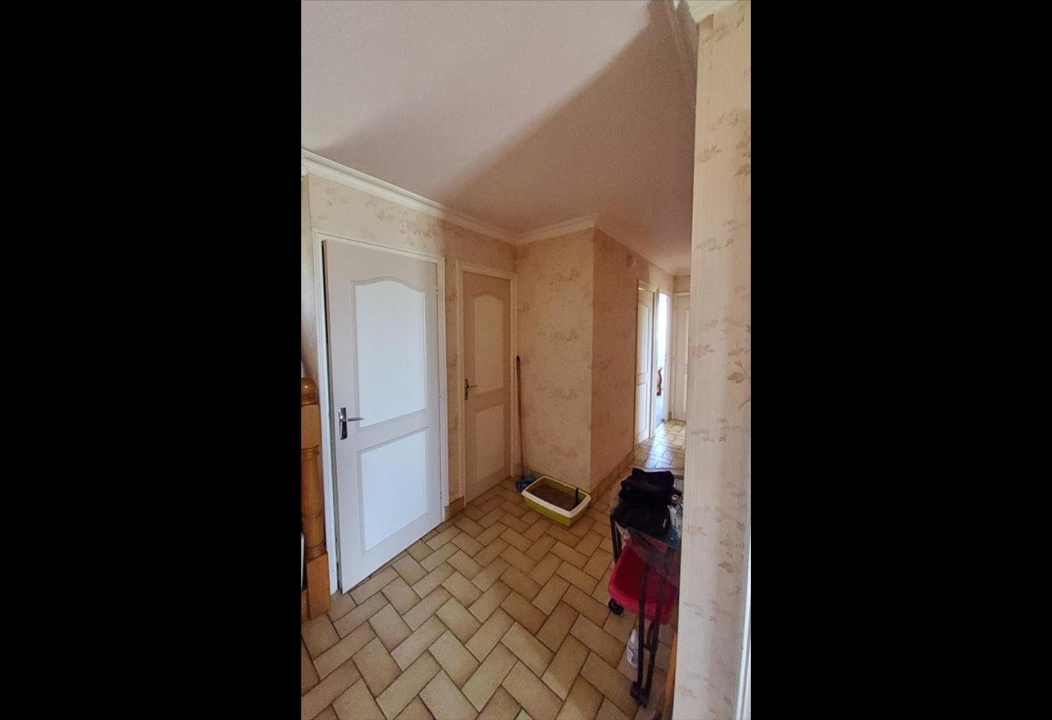 35dcab67-2c99-45ed-a18c-9da6c4bd6c0f.jpg