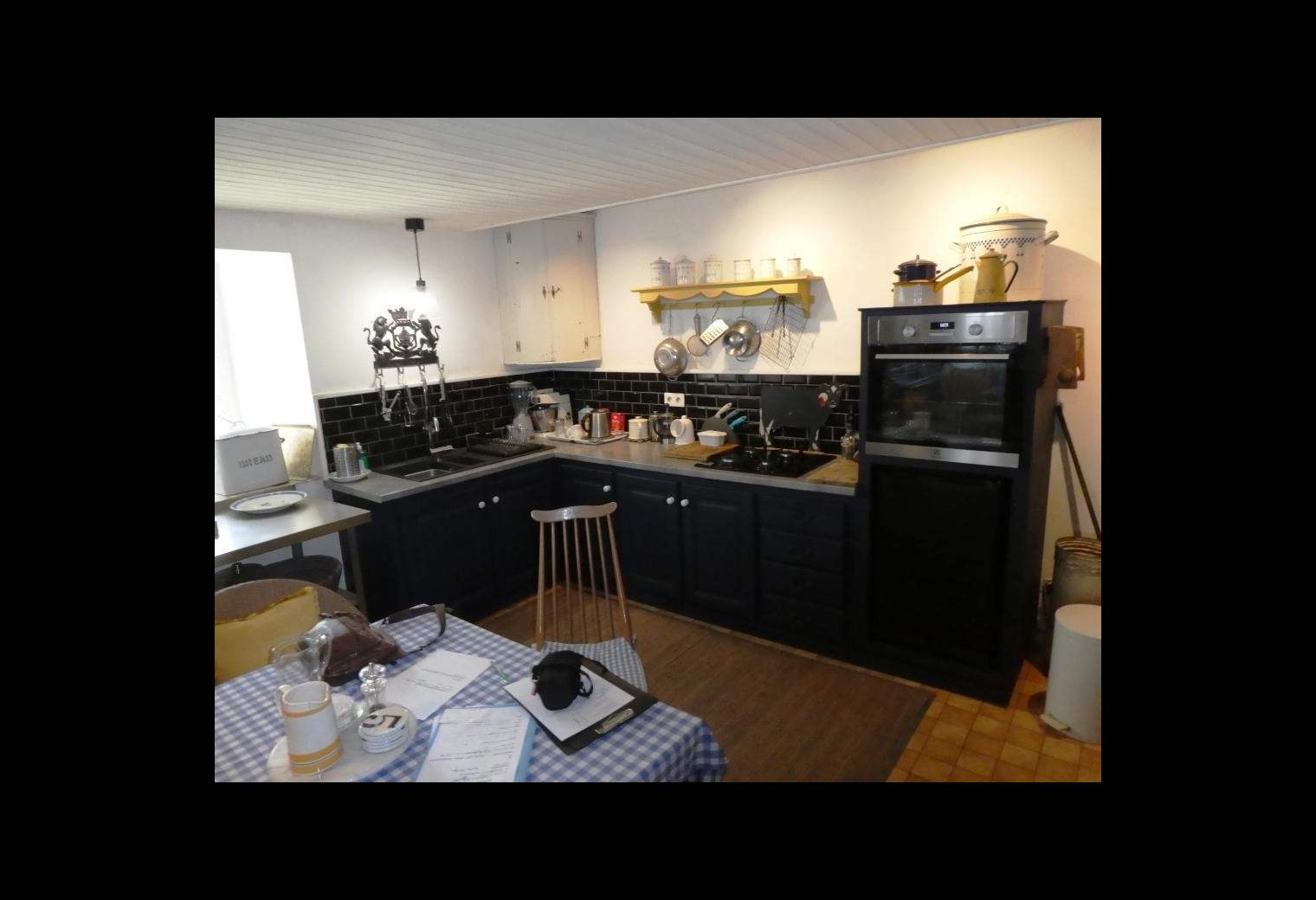 cbf4681e-ceb2-4896-a01a-bbbd0bbb6d5d.jpg