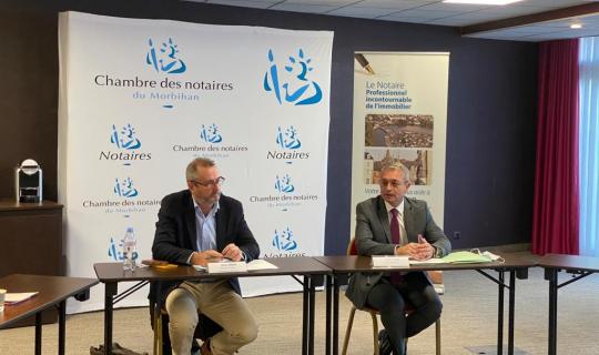 Le Président ARENS et le Préfet FAURE 