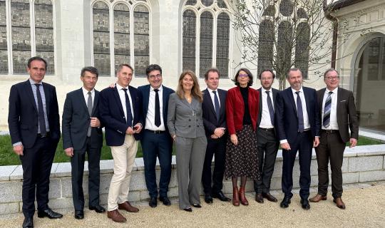 Les membres du bureau du Conseil régional et Sophie Sabot-Barcet, présidente du Conseil supérieur du notariat le 23 novembre 2022