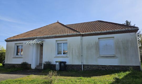 MAISON BASSE-GOULAINE, Façade rue