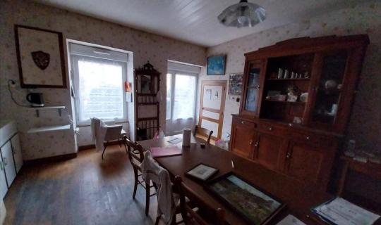 f25427e7-e151-48f9-ab41-f284a183d6f9.jpg