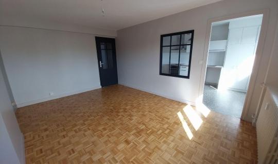 de9fea75-f141-4a33-ac0b-ddd5122e6bcf.jpg